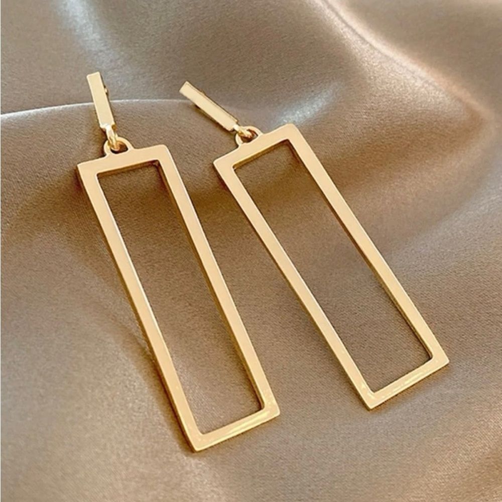 14k gold plated rectangle drop earrings - Picture 3 of 4